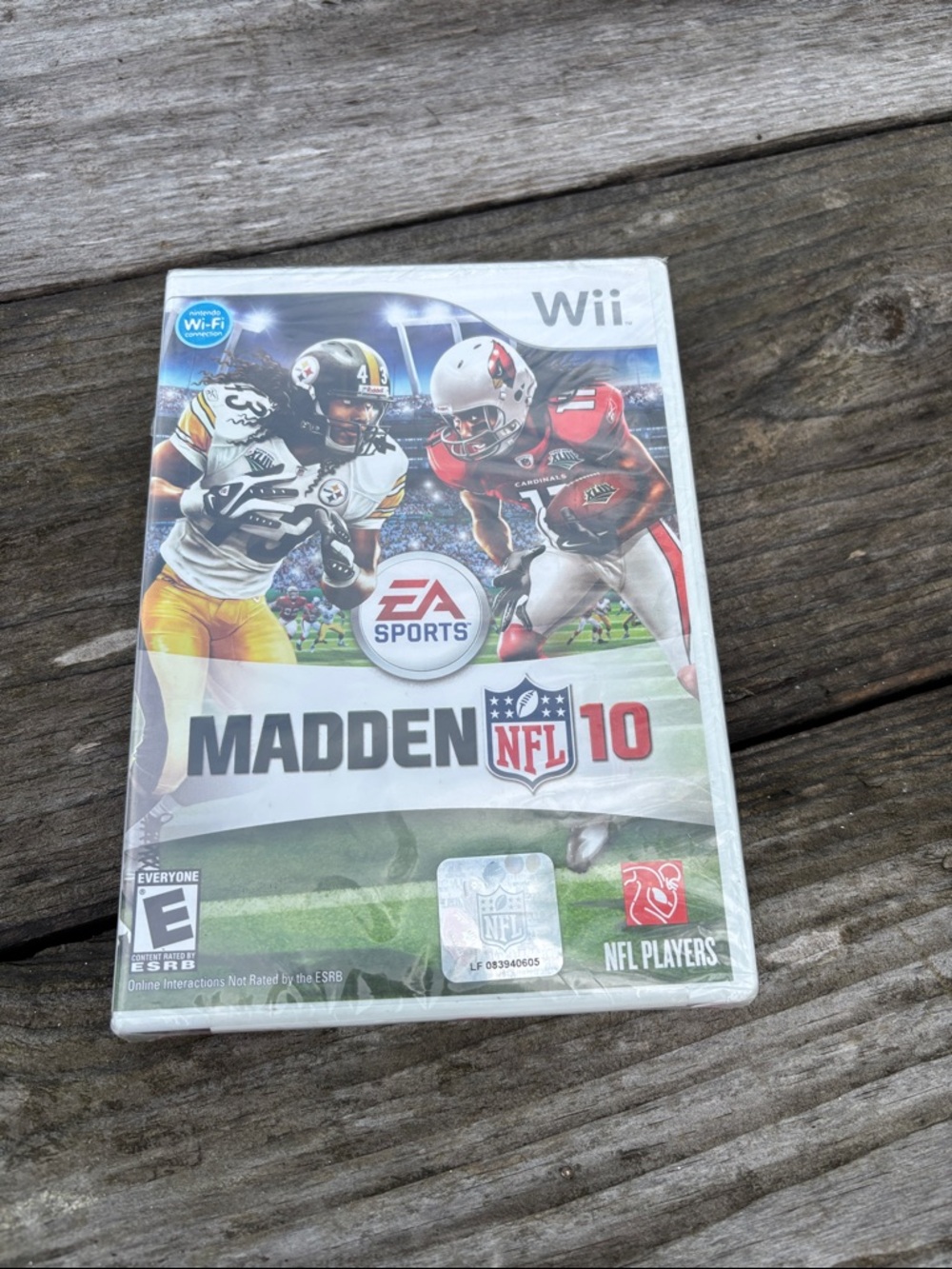 Madden NFL 10 for Nintendo Wii - Official Game Released Aug.14, 2009 White/Green